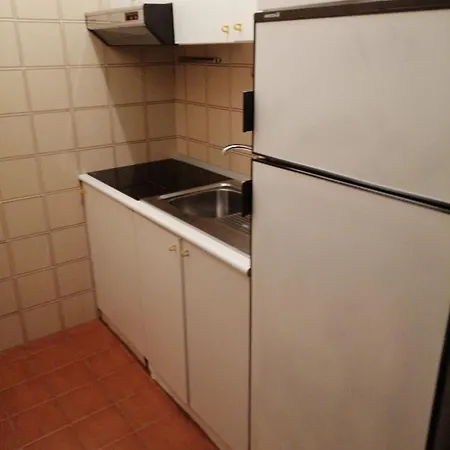 Guscio Int 38 Apartment *